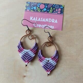Beautiful artisan mcrame earrings. Handmade earrings. Unique earrings. Purple earrings. Boho jewelry
