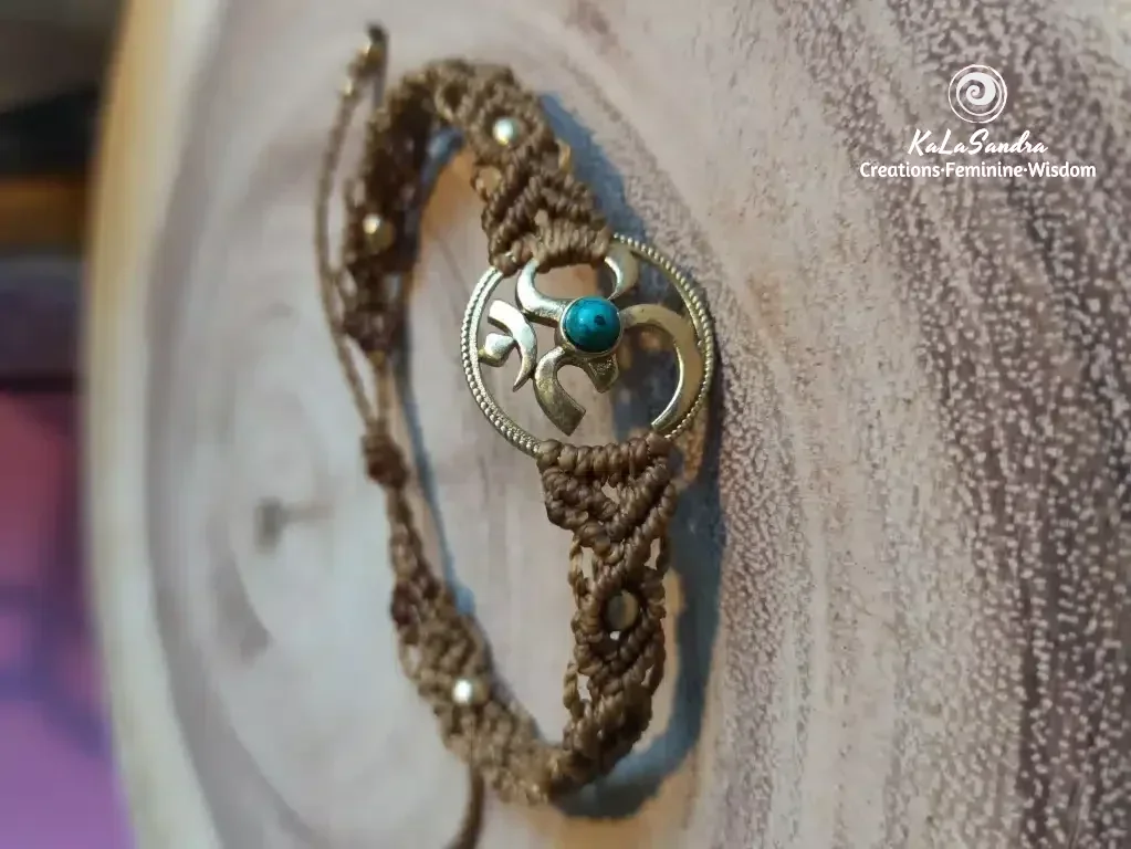 turquoise macrame bracelet handmade. artisan. Bohemian. spiritual, brown bracelet