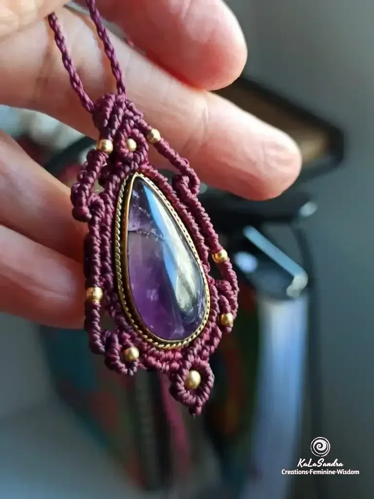 PRECIOUS-Amethyst macrame pendant handmade necklace in dark cherry color - Image 2