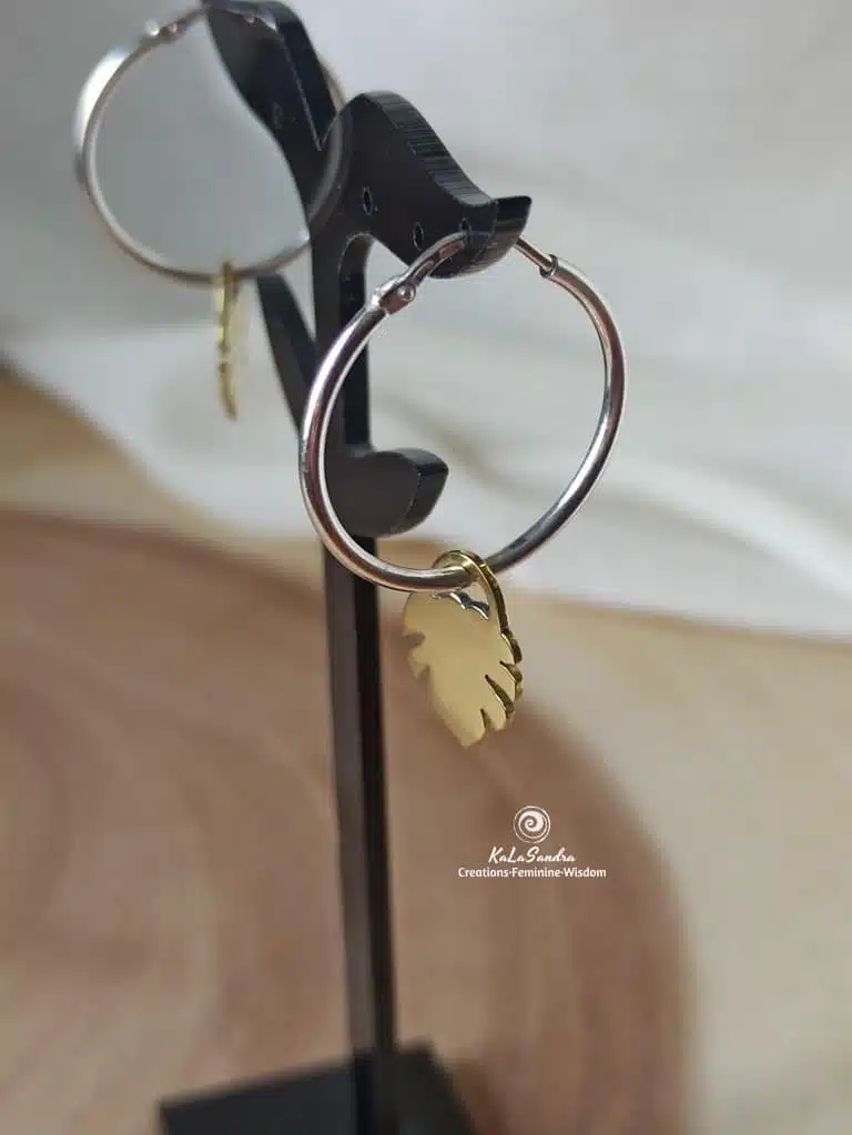 Boucles d’oreilles feuilles de plantes MONSTERA en laiton coupé à la main avec ANNEAUX D’ARGENT – Image 9