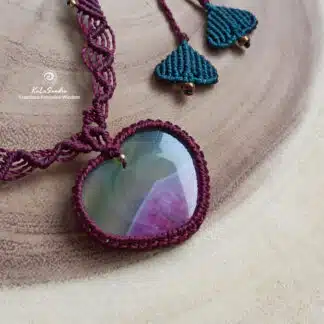 love handmade macrame necklace, agate necklace, kalasandra creations, artisan jewelry