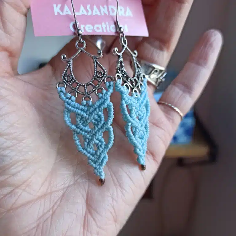SONIA set macrame earrings and bracelet in BLUE PALE color - Image 2