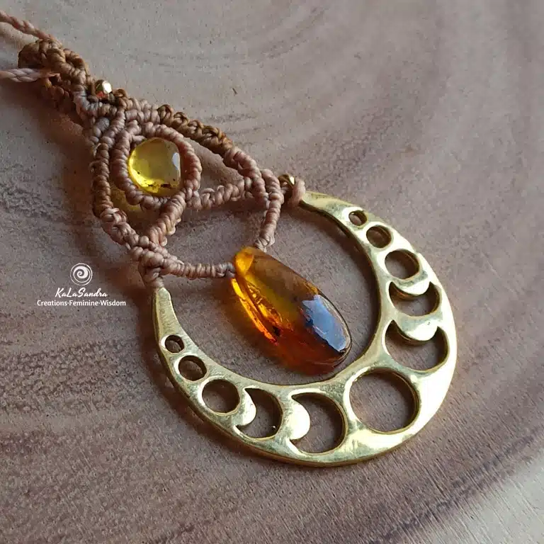 ROOTS amber macrame pendant with LUNAR CYCLE in brass metal - Image 4